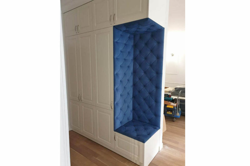 Zabudowa korytarza <-